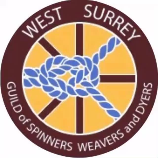 Having the best time at The Kiln, Badshot Lea with @westsurreyspinnersweaversdyers and so many wonderful makers! ✨
Pop down and say hi—we’d love to see you!
@rachelandjackiescrafts @Ann-Marie-Levine-butterflycrafter
#farnhamcrafttown #handweaving #handspun #christmasiscoming #handmadewithlove❤️