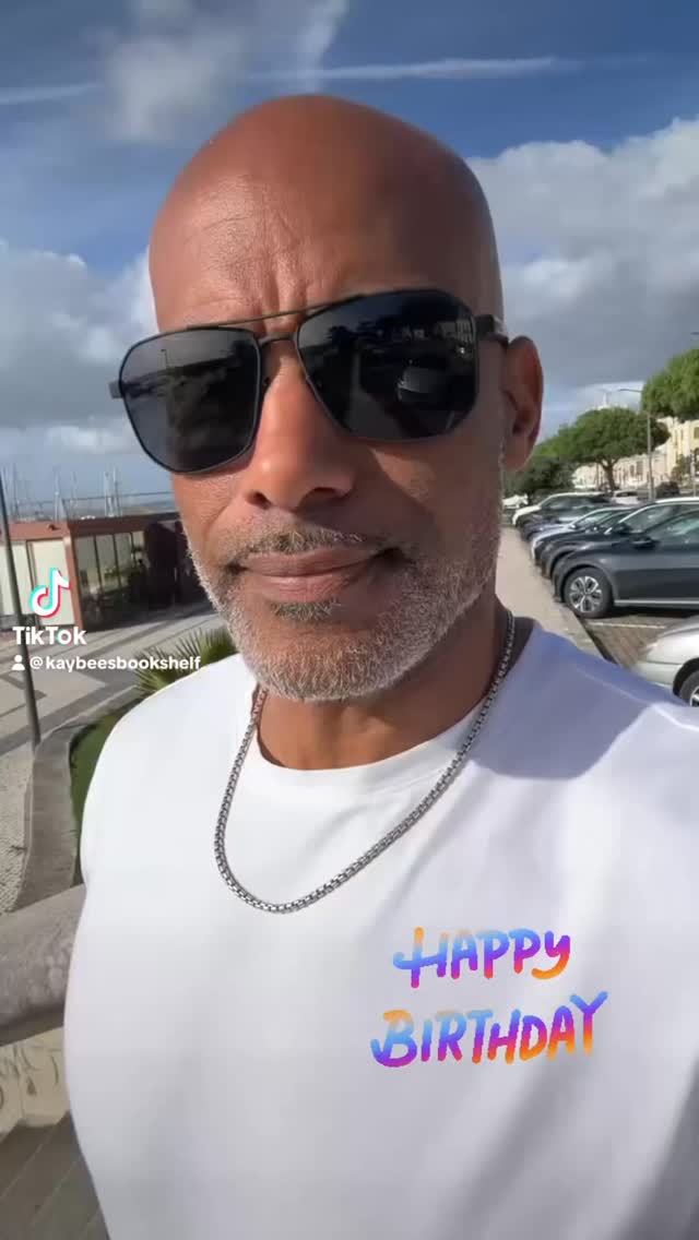 Happy Birthday @tblackallday 🎊💕💕
Despite what Boris said you get one weekend ma’am 🥰. Feel free to stop by and wish her happy birthday. I love you and enjoy. #nothisisnotai
#sisters #happybirthday #shestayfly #sagittariusseason♐️ #black #bookworm #lifestyle #content