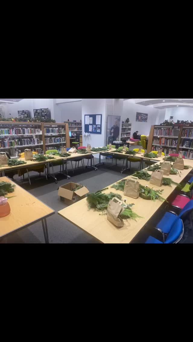 Tonight’s workshop complete with lots a lovely wreaths made #florist #positivevibes #christmas #floristry #christmasdecor #workshops