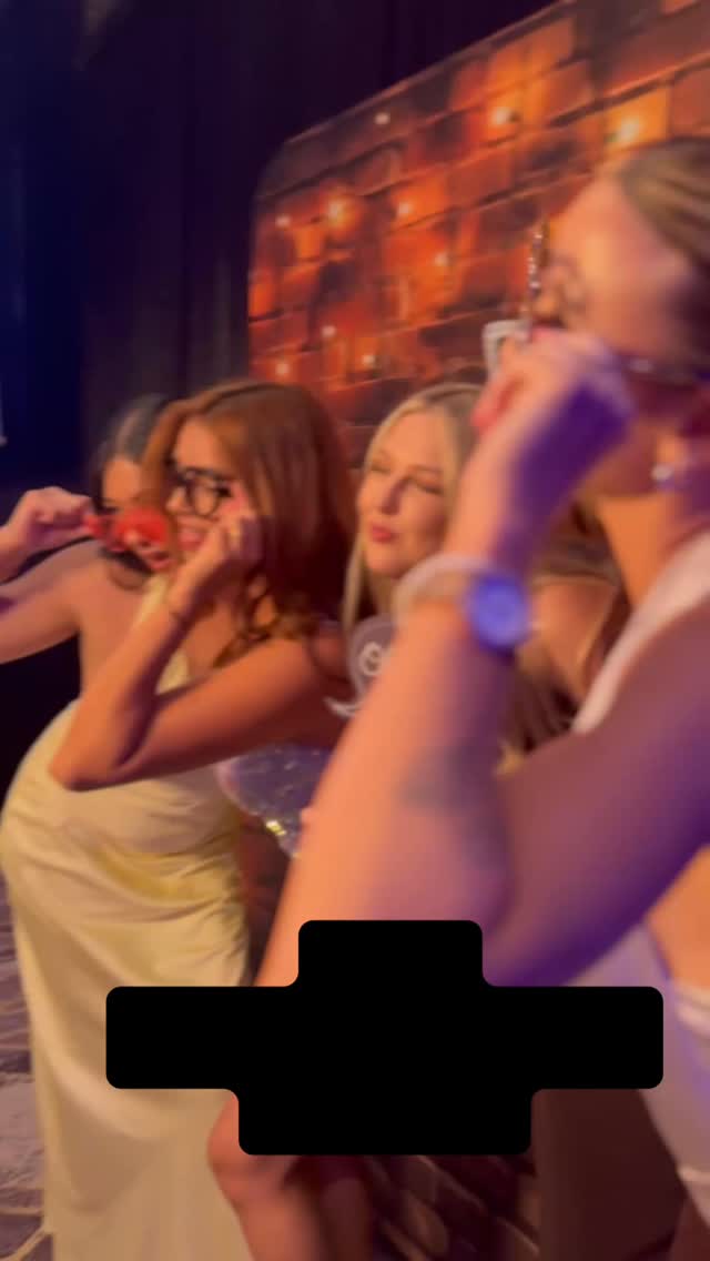 #glam #brisbane #photobooth #thatphotoboothrocks #rydges #photoboothwedding