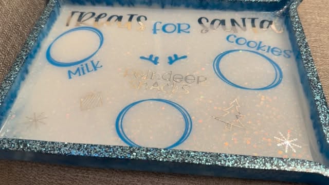 Santa and Reindeer snack tray! #santa #christmas #reindeer #snacktray #cookiesandmilk