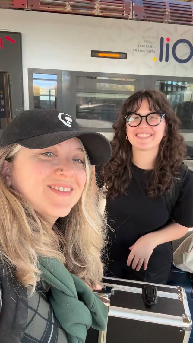 ✈️Périple en France, la suite! Un trois jours bien intense et agréable ! Merci Christian, Clara, Tristan et Mimi pour ce beau séjour !
Avec ma partner in crime @annesophiecoiteux 🫶🏼
#france #borduasmusique #borduas #artistresidency
Merci à @fondation_musicaction et @socanfdn pour le soutien !