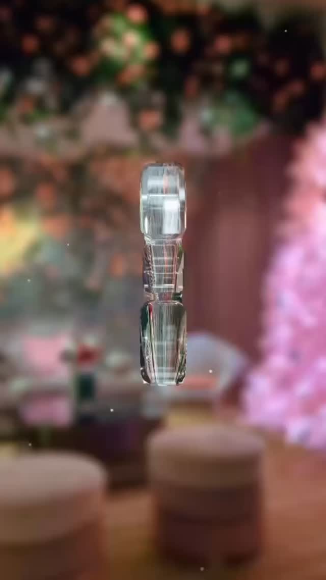 ✨ Glad första advent! ✨ Må denna dag vara fylld av ljus och värme. Låt oss tända ljusen och njuta av förväntan inför denna reflekterande tid! Och glöm inte att boka din andra advent hos oss – låt oss uppleva magin i denna säsong tillsammans! 🎄❤️ #advent #förväntan