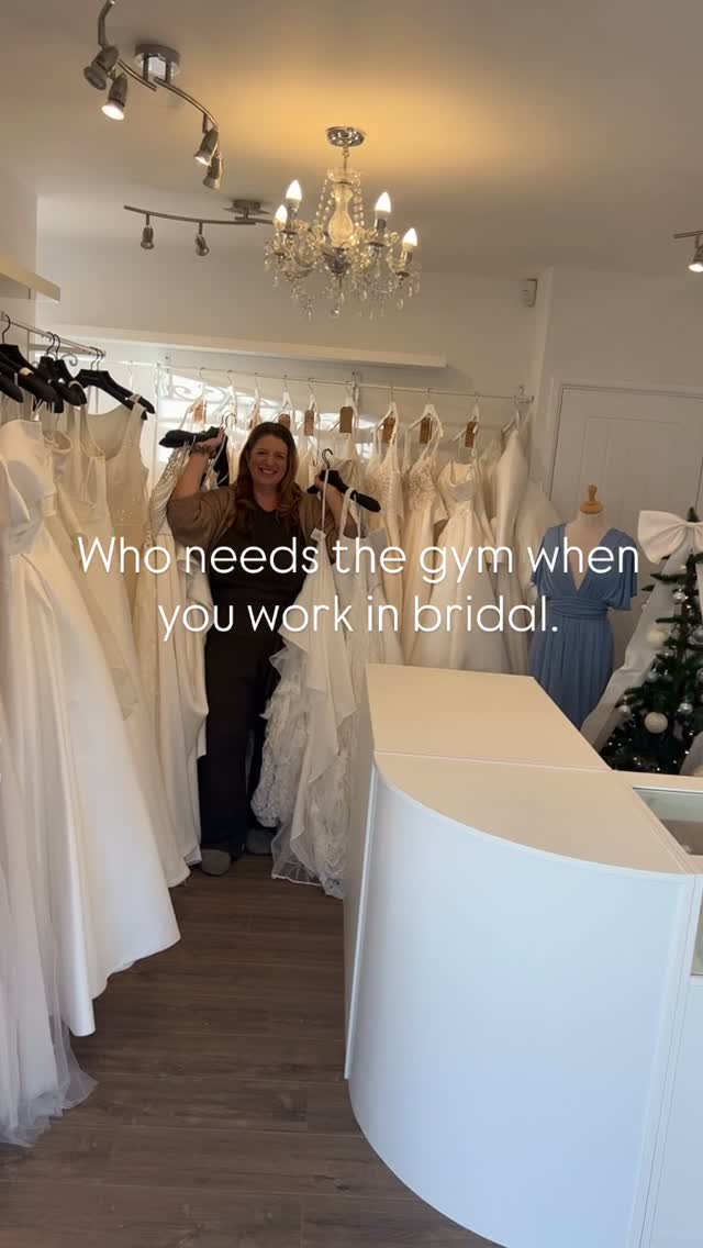 When we always get asked how heavy the dresses are…🤣💪🏻🤍
#weddingdressinspo #smallbusinessowner #2026bride #2027bride