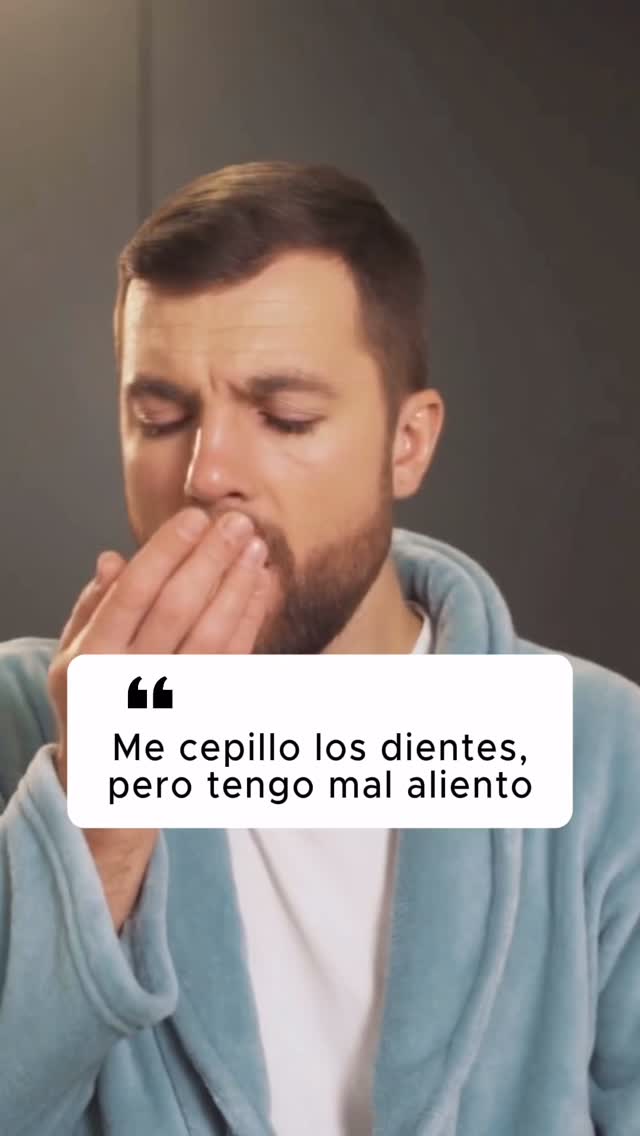 😮💨 Si tienes mal aliento y no sabes por qué… este reel es para ti.
Porque NO siempre se debe a lo que comes.
Nuestra especialista te cuenta las causas ocultas que casi nadie se imagina:
🦠 Bacterias acumuladas en la lengua
🦷 Caries que no duelen
🌡️ Encías inflamadas
🥤 Boca seca
😴 Dormir con la boca abierta
🧪 Incluso algunos medicamentos
La buena noticia: en la mayoría de casos tiene solución (pero primero hay que encontrar la causa real).
💬 ¿Cuál de estas no sabías? Te leo 👇
#Halitosis #MalAliento #SaludBucal #ClínicaTresserra #tipsdentales