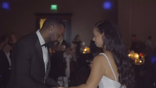 Now that’s what I call a money dance 💵 #moneydance #weddintvideographeraustin #weddingreception