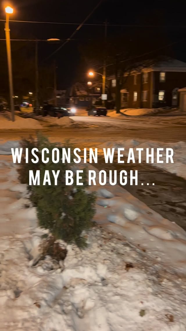 In Wisconsin, you never know if you’re getting sunshine or a blizzard… but you always know the Riley is worth braving whatever’s out there🙌🏼🍔
#rileysandwich #rileysbarandburger #rileysburger #rileysmilwaukee #mkeeats #mkemycity #supportlocalmke #milwaukeeeats #mkefoodies #munchinginmilwaukee