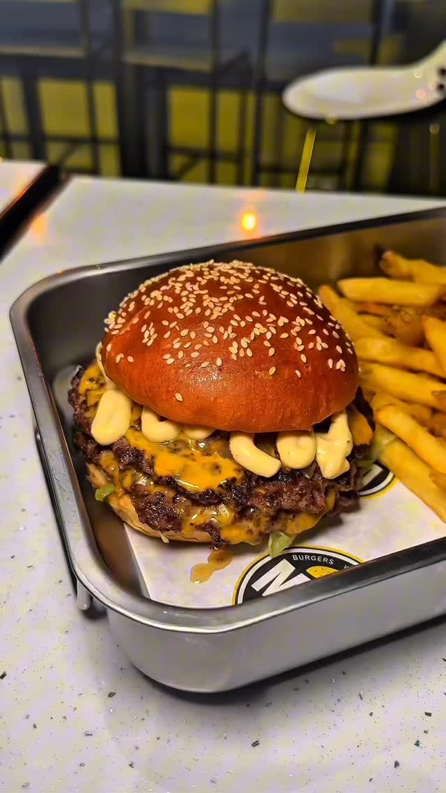 Feeling HUNGRY? 🤤
WE GOT YOU 👊🏾🍔🍟🥤
See our saved stories for our MENU and our OPENING TIMES. 🔖
Call us on 01753923379 to make an order for collection!
You can also find us on UBEREATS! JUSTEAT! DELIVEROO! 📲
Located 30 seconds walk from IVER station off the Elizabeth Line!
📍2 WELLESLEY AVENUE, IVER, SL0 9AY 🚶🏽 🚗 🚲 🏍️ 🚂
#simplydelicious #burgers #halalburgers #bobsburgers #burgersuk #iver #moza #uxbridge #hayes #westdrayton #yiewsley #tasty #delicious #halal #halalfood #halalfoodie #foodstagram #foodblogger #brunel #bruneluniversitylondon #bruneluniversity #takeaway #doner #saucydoner #wings #mangohabanero #doublesmashburger #smashburgers