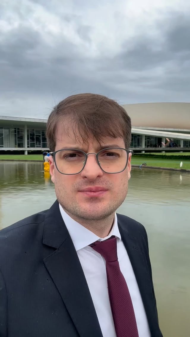 Participando do Summit da Micro e Pequena Empresa em Brasília!
Um evento fundamental para entender os caminhos que estão sendo construídos para o ambiente de negócios no Brasil, especialmente em um momento de tantas transformações, como a Reforma Tributária.
Como contador e representante da classe empresarial, estou acompanhando de perto as discussões, propostas e oportunidades apresentadas, buscando sempre traduzir tudo isso em informação prática e estratégica para os empreendedores.
🔎 Em breve compartilharei insights importantes sobre os impactos para as micro e pequenas empresas e como podemos nos preparar para esse novo cenário.
#Summit #MicroEPequenaEmpresa #ReformaTributária Contabilidade Empreendedorismo GestãoEmpresarial Negócios Tributos