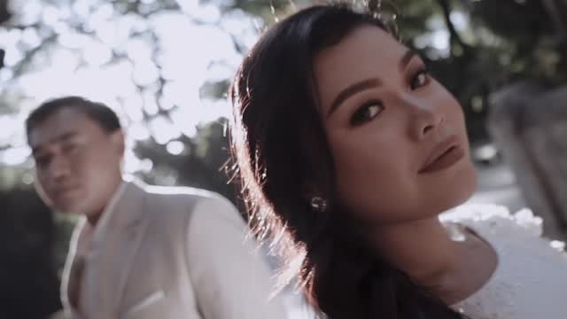 2025, wrapped.
A year of stories, vows, quiet tears, loud laughter, and love in all its forms.
Each one of you trusted us with moments that mattered, and we’re grateful for every frame.
Here’s a glimpse of the couples who made 2025 what it was.
Now… we’re ready for what’s next.
See you in 2026.