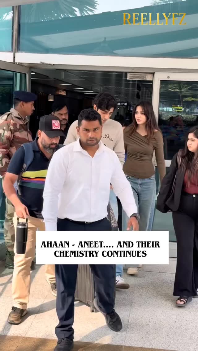 Ahaan Panday and Aneet Padda, the charming stars of the hit romantic drama "Saiyaara," were recently spotted together at Mumbai airport, sparking fresh buzz among fans. The duo was seen chatting and giggling, adding fuel to ongoing rumors about their relationship, though Ahaan has clarified they are best friends. Their on-screen chemistry continues to captivate audiences both on and off-screen. ✨💫#AhaanPanday #AneetPadda #SaiyaaraStars #BollywoodBuzz #CelebritySightings MumbaiDiaries OnScreenChemistry FriendshipGoals BollywoodTrend NewItCouple FilmIndustry CelebrityGossip CinemaVibes StarSpotted EntertainmentNews �� Ahaan Panday and Aneet Padda, the charming stars of the hit romantic drama "Saiyaara," were recently spotted together at Mumbai airport, sparking fresh buzz among fans. The duo was seen chatting and giggling, adding fuel to ongoing rumors about their relationship, though Ahaan has clarified they are best friends. Their on-screen chemistry continues to captivate audiences both on and off-screen. ✨💫#AhaanPanday #AneetPadda #SaiyaaraStars #BollywoodBuzz #CelebritySightings MumbaiDiaries OnScreenChemistry FriendshipGoals BollywoodTrend NewItCouple FilmIndustry CelebrityGossip CinemaVibes StarSpotted EntertainmentNews ��