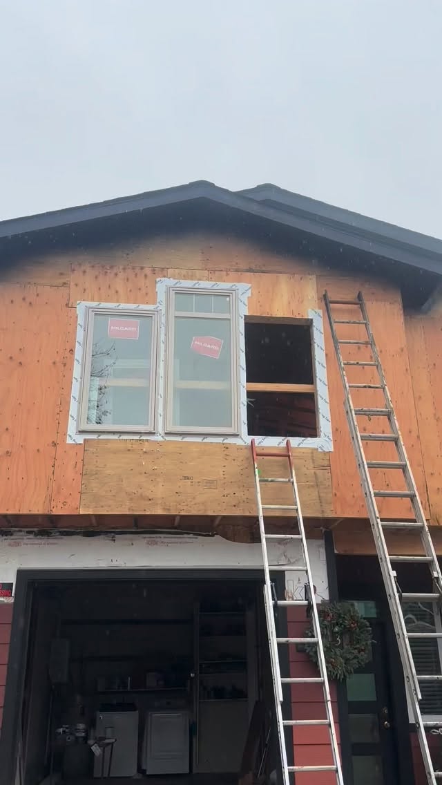 Our first addition is moving once again! It was paused for a few weeks (owner was cool with it) stay tuned!
#pnw #construction #milgard #smallbusinesssupport #contractor