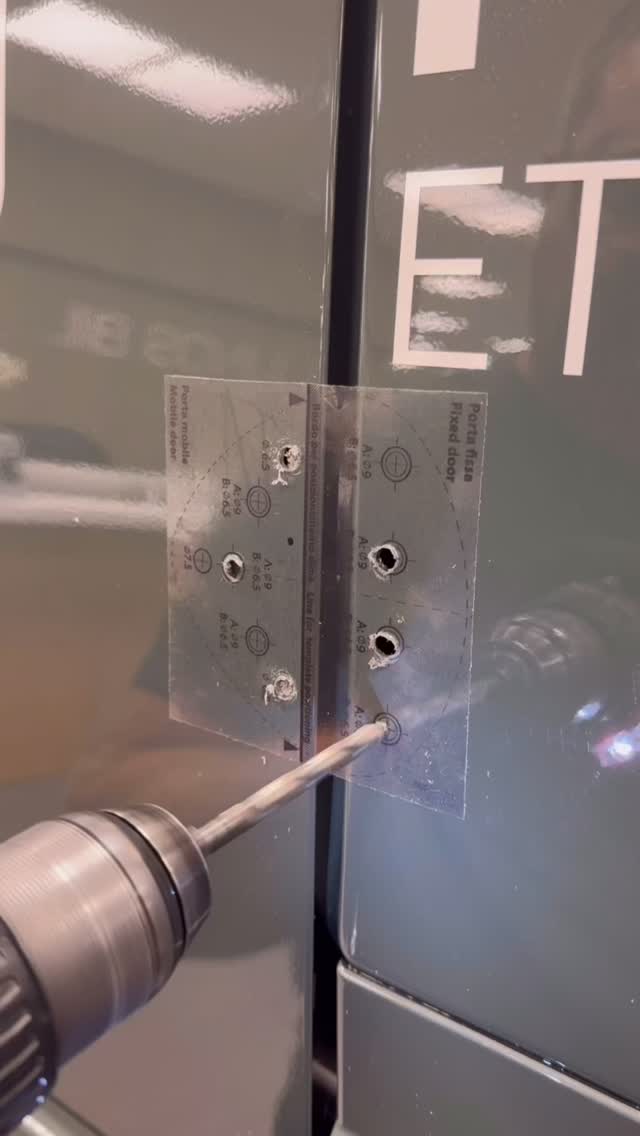 🔐✨ Första installationen av Blackstone säkerhetslås på nya Kia PV5 Cargo – genomförd! 💪
Stort tack till Bylunds Bil i Asarum samt Henrik med teamet på KG Knutsson för fantastisk samordning och ett riktigt bra samarbete 🤝⚙️🙌
#Blackstone #KiaPV5 #Säkerhet #ProffsigtSamarbete #Transportlösningar #Installation 🚀🔧