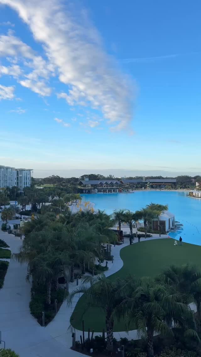 A beautiful day for the @theprorivalsopen ProTour golf tournaments! Let’s go @rypienmark and team Football! @pbailey24 @evermoreresort @conradorlando