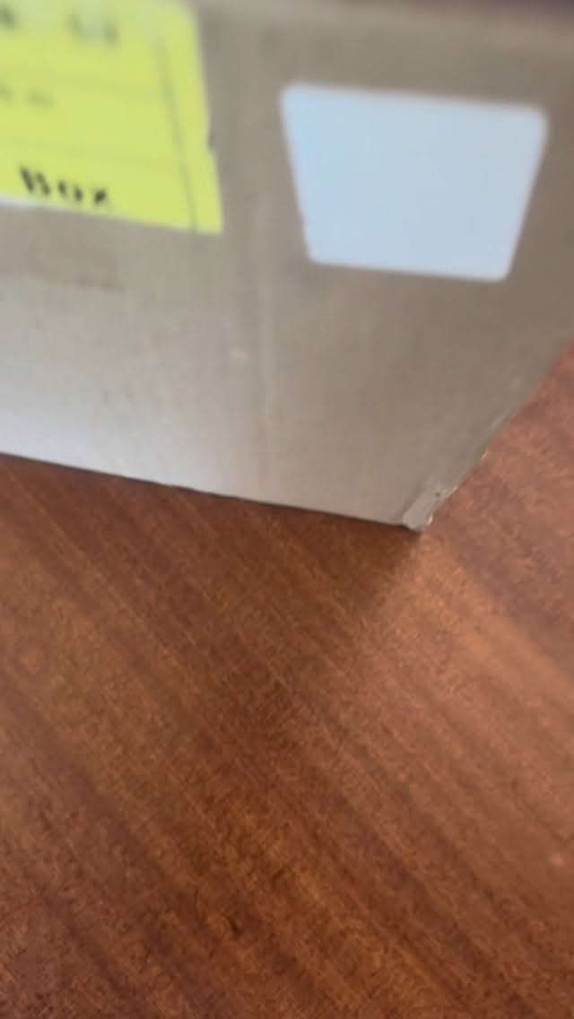 Unboxing my favourite coffee brand this morning and honestly… nothing makes me happier. The smell, the packaging, the first sip ritual 🤎☕️ #CoffeeLover
@monarchcoffeecartel