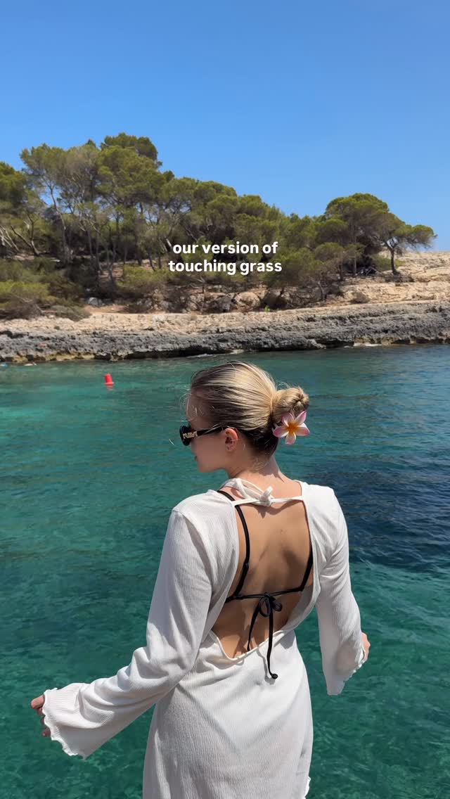 our version of touching grass 🌍✈️🌊 #literallyjustgirls #forthegirls #wellnessgirls #softgirlera #pilatesretreats #europeretreats #eurosummer #comewithus #pinterestaesthetic #pilatesretreat #mallorcaspain #mallorcagirlstrip