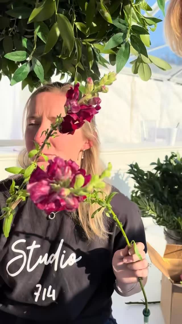 πͺ©ππΈTalk about a WOW for a NYE Wedding! Happy New Years Mr. & Mrs. Sonnier! πͺ©π₯ππΊ#eventflorist #flowers #smallbuisness #weddingflowers #florist