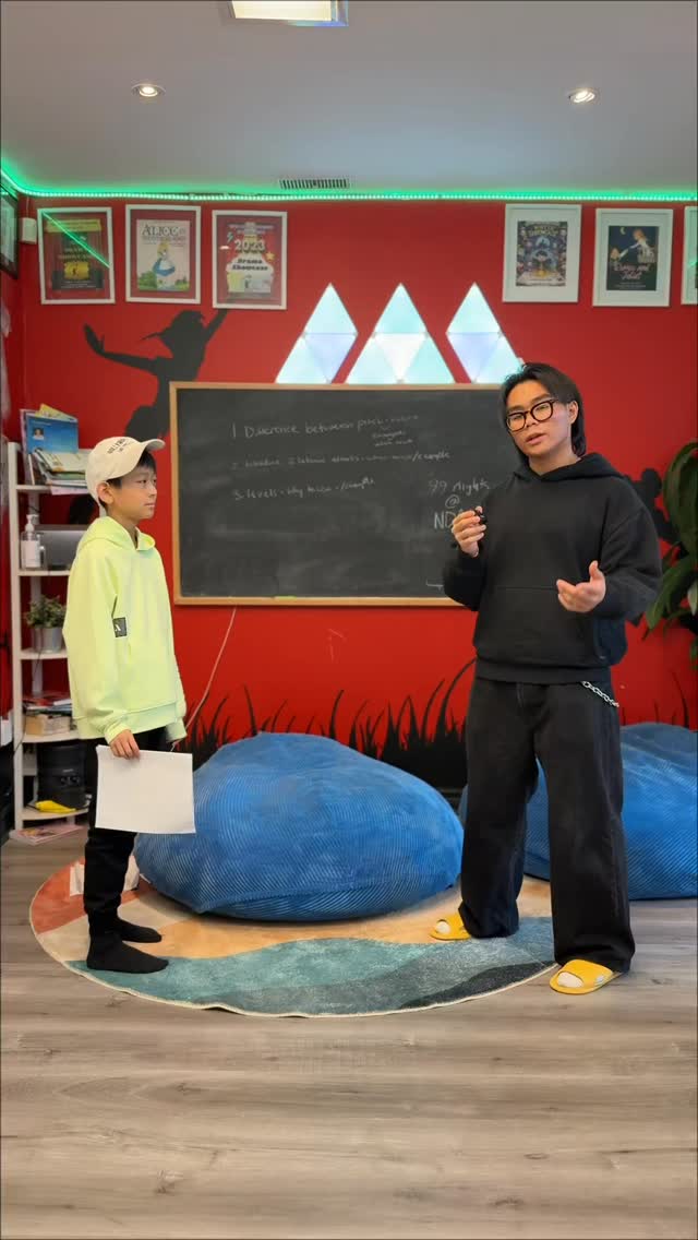 Levels are the height that you physically act in. A good actor will always incorporate levels into their monologue, scene and even as a choral actor to be DYNAMIC. If everyone’s at the same level, the scene is boring and there’s no range.
🎭A low level is near the ground, think of lying down.
🎭A medium is sitting, bending or even ducking.
🎭A high level is standing or jumping, even waving your hands.
#markhamkids #theatre #drama #dramaforkids #theatrekid #markhamkidsprograms #theatreschool #acting #actortraining #howtobeagoodactor #goodacting #actingtips #kidsacting #actingcoach #actingskills