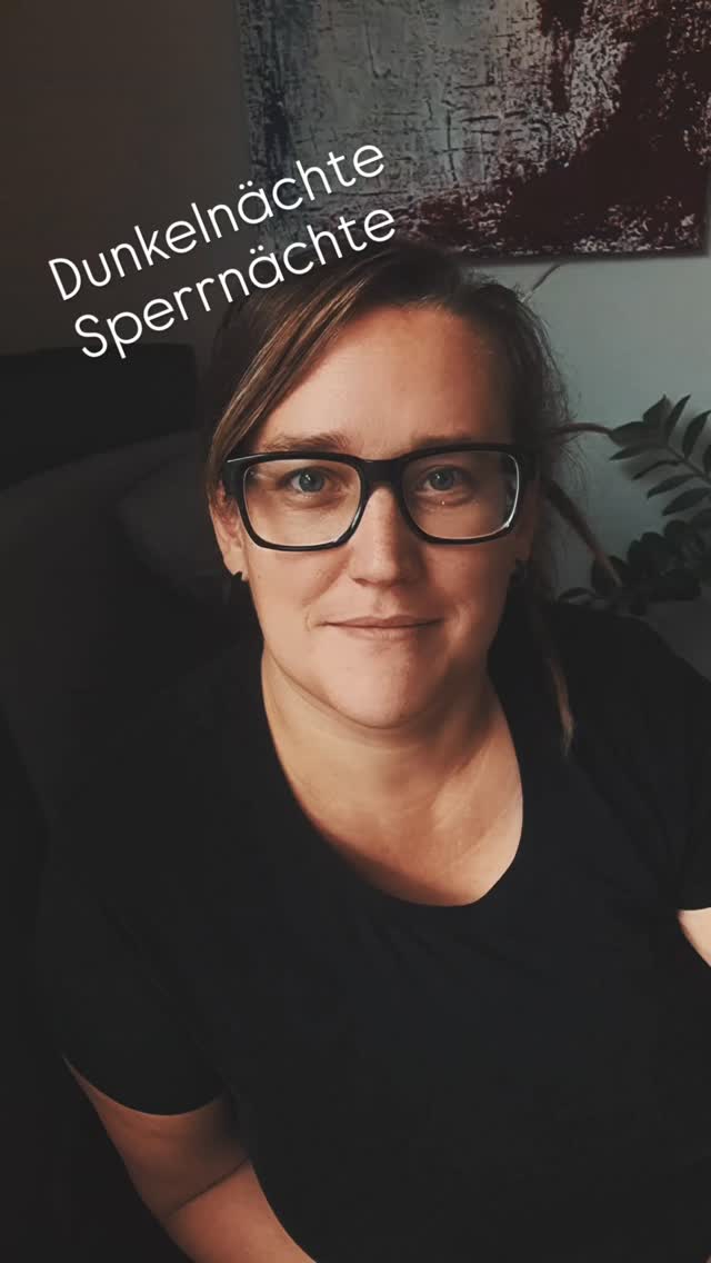 Was macht man in den Dunkelnächten oder Sperrnächten? Irgendwie kann ich mich noch nicht entscheiden, welches Wort ist benutzen möchte - was findest du besser und warum?
》Schreibs mir in die Kommentare und wenn du dabei sein willst, komm in meinen Telegramm Kanal, den Link findest du im Profil