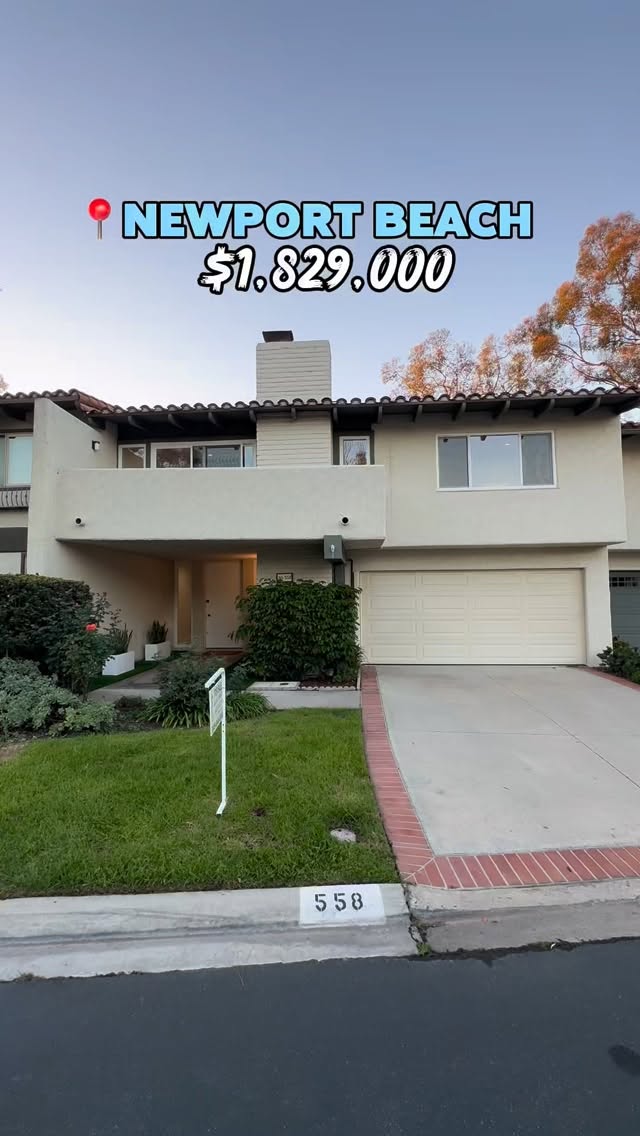 If the Bluffs has been on your radar, this one is worth seeing in person. Quiet luxury under $2M in one of Newport Beach’s most loved neighborhoods.
House highlights:
2 bed | 2 bath | 1649sqft
Priced at $1,829,000
Fully updated townhome
HOA $595/monthly
Top rated schools
Comment “Eastbluff” or send me a dm for a private tour!
🙋🏽♀️ ChiChi Achara, SoCal REALTOR
📲 949-545-4309
📧 SocalRealtorChi@gmail.com
🌎 www.chichiachara.com
📍 Orange County, CA
Listed by Jason Bickley
#newportbeach #newportbeachca #newportbeachrealestate