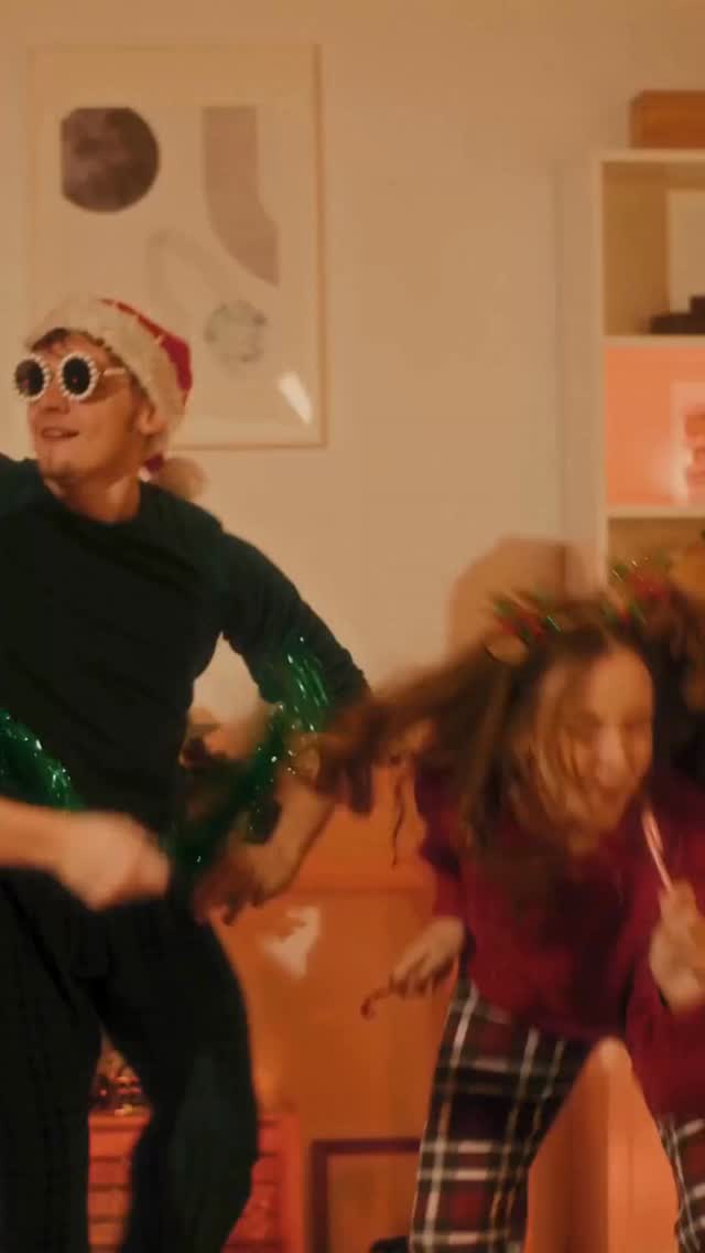 Save this for the busy days ahead.
Which tip do you use most with your child?
#TheSmallElephant #NeurodivergentParenting #SensorySupport #NDKids #CalmParenting