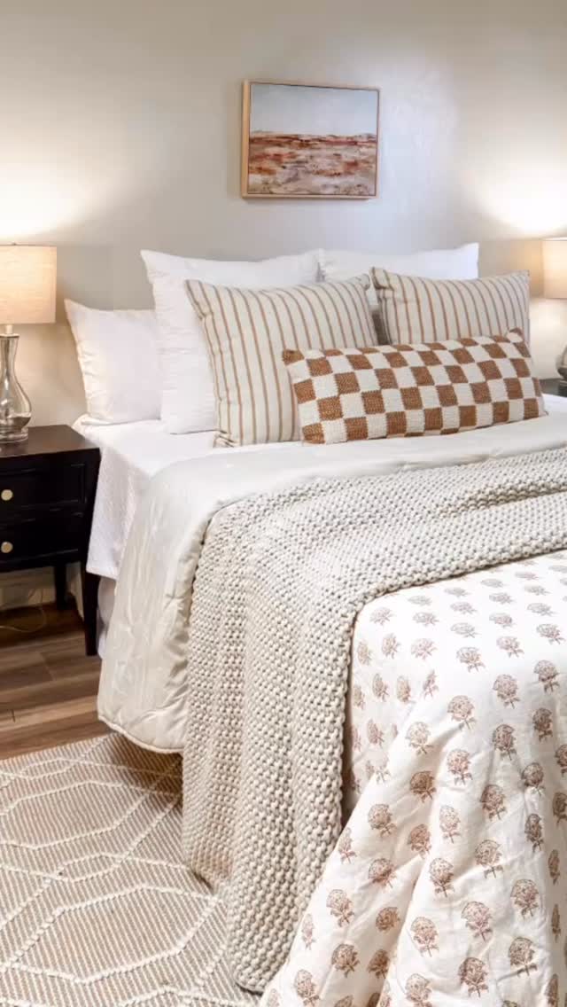 A glimpse of my stage…
That’s all it takes.
When buyers are scrolling through listings, it’s just a glimpse — a single photo, a quick scroll — that decides whether they want to schedule a showing.
That’s why staging matters so much.
It’s not just about decorating — it’s about creating a feeling that draws people in, makes them stop, and imagine themselves living there.
A glimpse is all you get — make it count.
#homestaging #stagedtosell #firstimpressionsmatter #realestatestaging #homedesign Follow @platinumpartners for more details