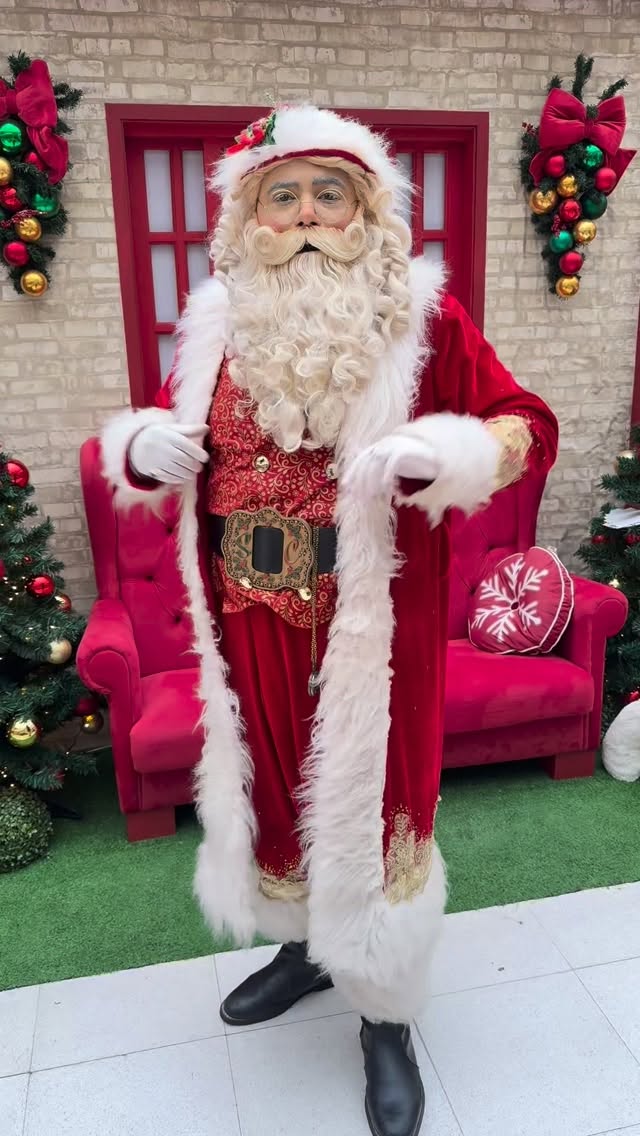 Entre risadas, encanto e muita energia boa, registramos momentos especiais que vivemos com nossas crianças. Que venha um novo ano cheio de novas aventuras e que seja ainda mais especial! 🌟🎅🎄