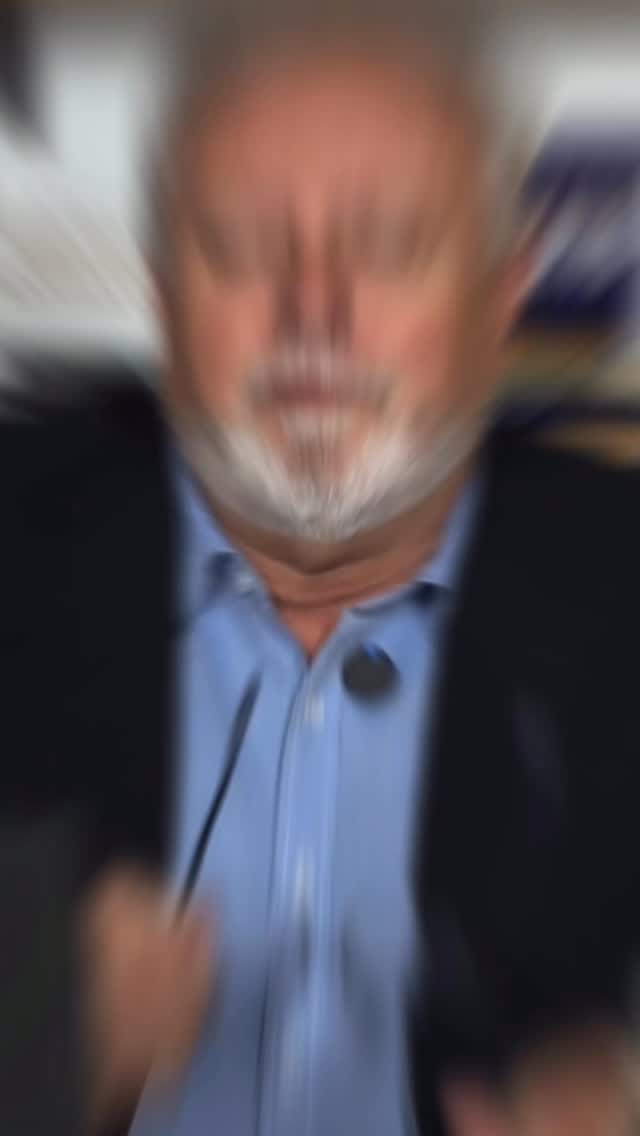 2026 já começou para quem está organizado, planejado e preparado para crescer.
A pergunta é: você já fez isso pela sua empresa?
A maioria dos empresários deixa para pensar no ano seguinte quando já é tarde.
E é aí que começam os erros:
❌ metas sem direção
❌ líderes despreparados
❌ equipes perdidas
❌ dinheiro indo embora com processos falhos
❌ concorrentes avançando enquanto a empresa fica parada
Planejar agora não é luxo.
É sobre proteger o seu negócio e acelerar o crescimento antes que alguém faça isso melhor do que você.
Se você quer entrar em 2026 com clareza, estratégia e liderança forte, o momento é agora — não em janeiro.
Comente aqui: sua empresa já está preparada para 2026? Sim ou não?
#mindsetempresarial #sucessonosnegócios #consultoriaempresarial #explorer