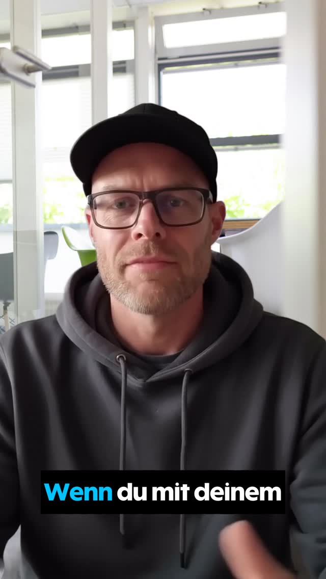 Du hängst nicht fest, weil du unfähig bist.
Sondern weil dir Klarheit fehlt.
Shopify. Aufbau. Entscheidungen.
Alleine fühlt sich das schnell schwer an.
Ich helfe dir, Ordnung reinzubringen.
Wir schauen gemeinsam drauf
und machen einen Plan, der für dich machbar ist.
Wenn du nicht mehr alleine rumprobieren willst
👉 buch dir Unterstützung. Link im Profil