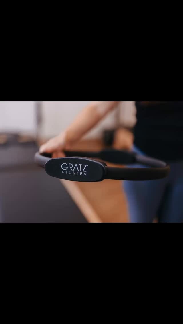 Im Personal Training kann ich ganz individuell auf die Bedürfnisse des jeweiligen Körpers eingehen und die volle Aufmerksamkeit auf eine Person geben. 👀
Ein weiterer Vorteil ist die flexible Termin Gestaltung, da man nicht an einen bestimmten Tag oder eine bestimmte Zeit gebunden ist. ⏰ 👍
Aus eigener Erfahrung kann ich sagen, dass ich durch einige Stunden Personal Training einen guten Fortschritt im Training erzielen konnte und viel profitiert habe. Somit kann ich es nur weiter empfehlen. 🙏💕
#pilatespersonaltraining #yourhealth #improveyourself