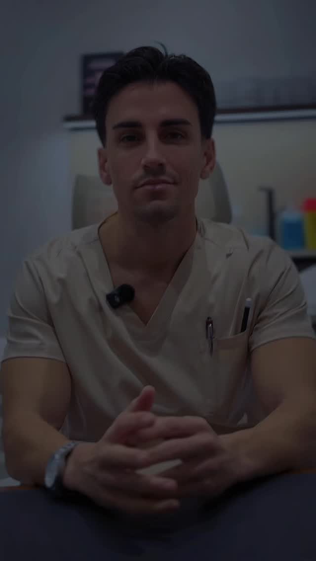 Control Médico del Peso en CUIDEMM ⚕️💙
¿Has intentado perder peso mil veces y sientes que nada te funciona? No estás solo/a. 💬
En Clínica CUIDEMM, el Dr. Martín trabaja el control del peso desde un enfoque médico, seguro y totalmente personalizado.
Aquí no hay dietas milagro ni métodos rápidos: hay ciencia, seguimiento y un acompañamiento real. 🩺✨
🔍 ¿Qué hacemos en tu proceso?
✔️ Valoración completa
✔️ Plan nutricional adaptado a ti
✔️ Recomendaciones de ejercicio
✔️ Seguimiento periódico
✔️ Y, cuando está indicado, apoyo farmacológico con Mounjaro (tirzepatida) para disminuir el apetito y favorecer la pérdida de grasa.
Todo en un plan integral, diseñado para mejorar tu salud de forma sostenible. 💪💙
Si estás buscando un tratamiento serio, responsable y supervisado por un médico…
este puede ser tu momento.
👉 Escríbenos por WhatsApp o DM y reserva tu valoración inicial con el Dr. Martín.
Tu cambio empieza con un paso. 🌟
#ControlDelPeso #Mounjaro #Tirzepatida #SaludMetabólica #ClinicaCuidemm LAlcúdia PerdidaDePesoSaludable Medicina Bienestar DrMartín ResultadosReales 💙