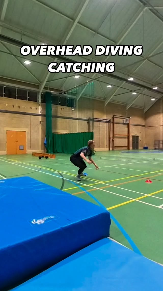 OVERHEAD RUNNING CATCHES
An opportunity to observe players movement in a different light, with a unique set of footwork, tracking and catching challenges.
How do run and track under the dipping high ball?
How do they organise their feet to help push off?
What is their take off and landing strategies?
#fielding #cricket #athletic #movement #speed #catch #tracking #selforganise #high #catching