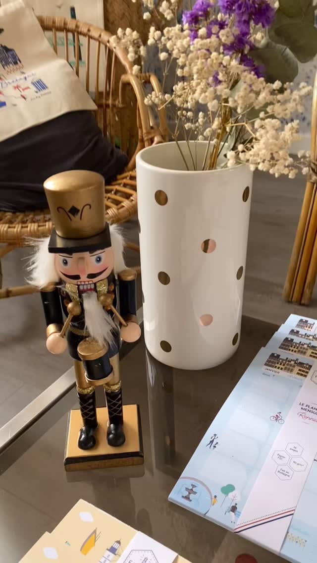 Esprit organisé, cœur breton : la nouvelle collection est là 💫
Parfaite pour un cadeau de Noël utile et élégant à glisser sous le sapin 🎄
#farbayeditions #madeinbretagne #bretagne #rennes
#ideecadeau #cadeaudenoel