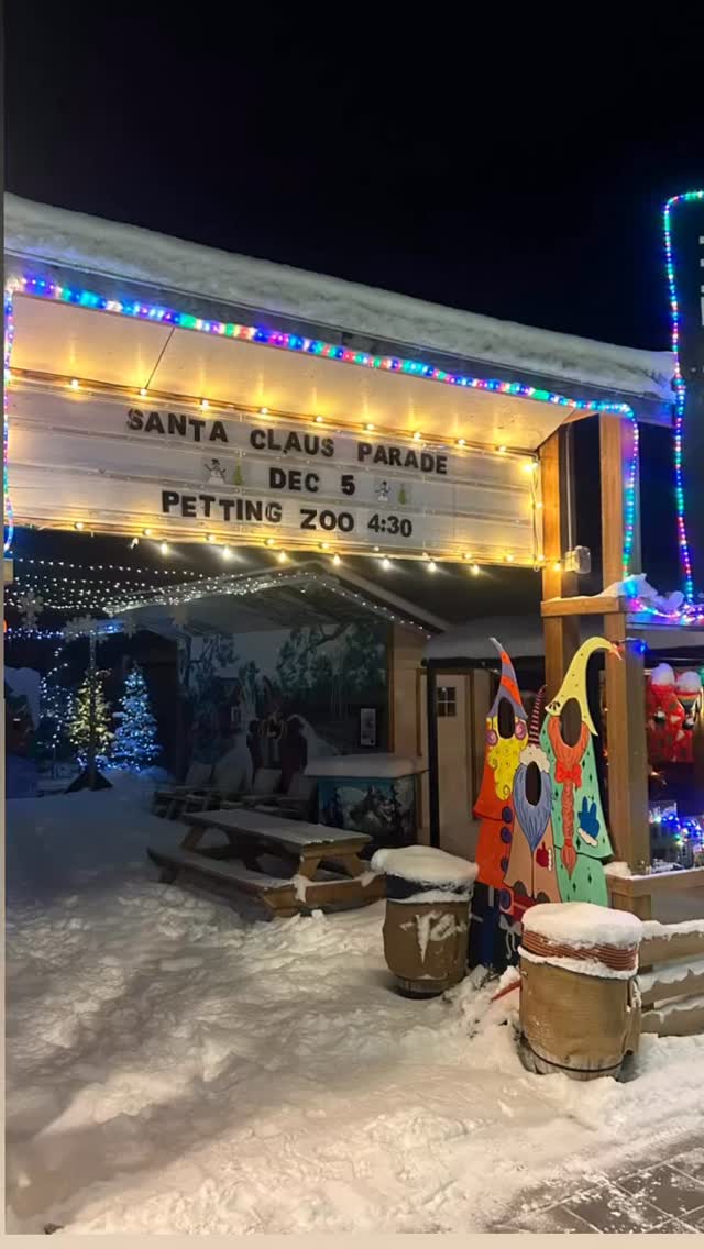Are you heading down to the Santa Claus Parade Friday Dec 5? Make sure to stop by The Venue to enjoy @butterfield_acres Petting Zoo! 4:30-6:30. Sheep, goats, bunnies, pigs!!!! @highriverparades