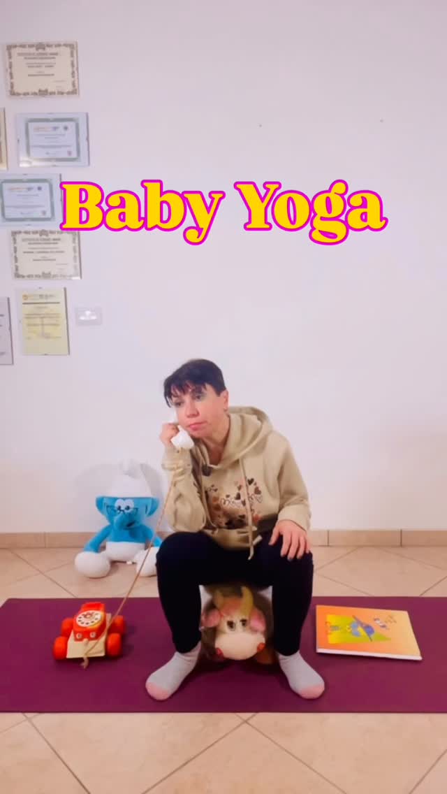 Una piccola lezione di Baby Yoga Online 💖
Storie, giochi e movimenti dolci da fare da seduti, perfette anche per i più piccoli o chi ha mobilità ridotta. 🧘♀️
✨ Il corso completo include 32 lezioni sempre disponibili, senza abbonamento.
👉 Scopri tutto dal link in bio!
#BabyYoga #YogaBambini #MindfulnessBambini #YogaGioco #EducazioneEmotiva #BenessereBambini #YogaStorytelling #CrescitaFelice #CorsoOnline