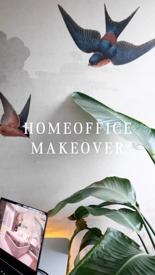 HOMEOFFICE MAKEOVER 🌿
Eine Tapete hinter dem Schreibtisch kann den ganzen Raum verändern. Sie bringt Struktur und Tiefe in das Arbeitszimmer. So macht das Arbeiten direkt mehr Spaß!
- Werbung -
#tapete #wallism #makeover #homeoffice #homeofficeinspo #upgrade #roommakeover #interiordesign #wallpaper