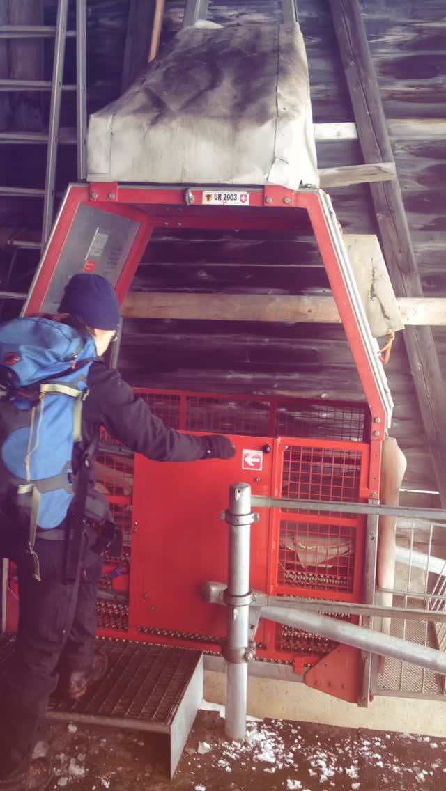 Come discover the “Cheese Cablecars” of Kanton Uri! A fun Tour to start the season with Dan! Info and booking at Andermatt-guides.ch