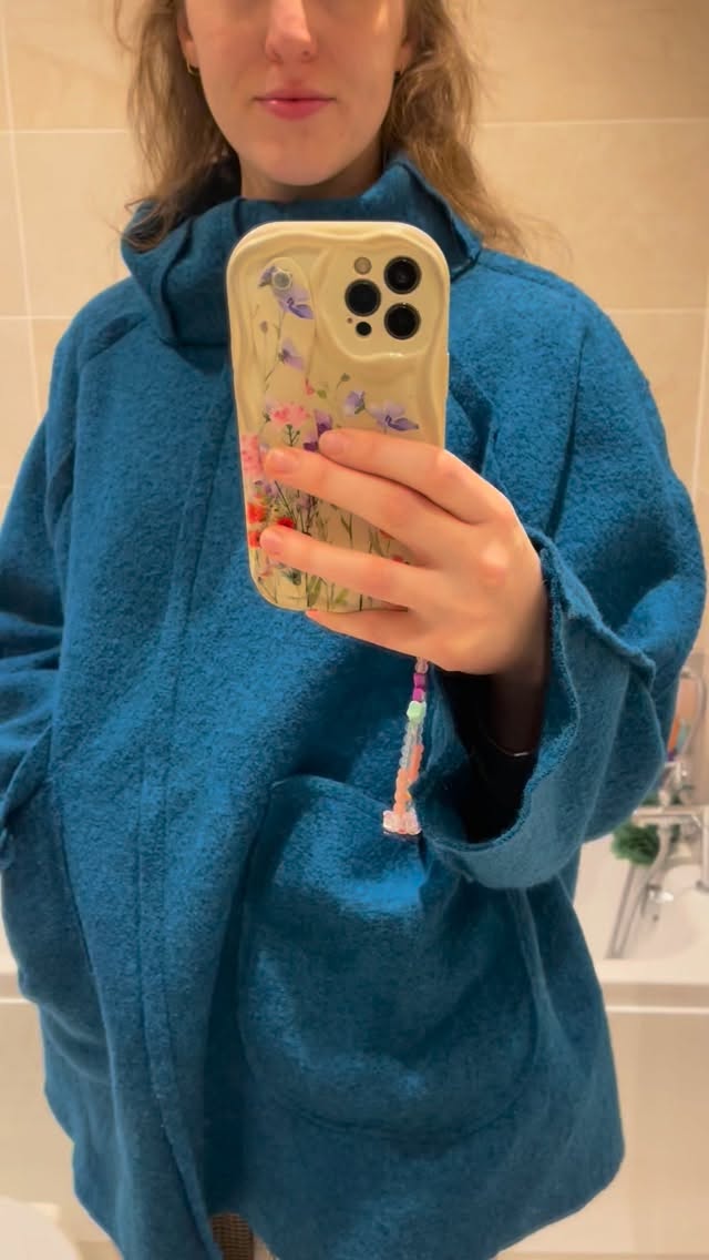 Latest creation 🧵
Even with experience, trying something new usually means a bit of trial and error before you get what you pictured.
Very pleased with the outcome!
Boiled wool bought from Hannah at @frillandflounce
Have a lovely weekend guys. X
#sewingworkshop #patterncutting #beforeyoustitch #sewingcommunity #westyorkshiresewing #sewingconfidence #yorkshiresews #sewingclassesuk