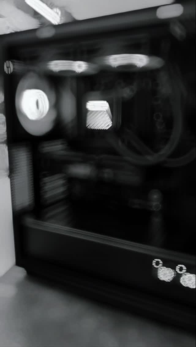 🔹Ryzen 7 7700
🔹32GB Ram XPG 6400mhz
🔹 Gigabyte B650 Eagle AX
🔹2 x 1TB SSD Crucial Nvme
🔹9060 XT 16GB
🔹Case Deepcool CH560 Digital
🔹 Dissipatore MSI Mag 240mm