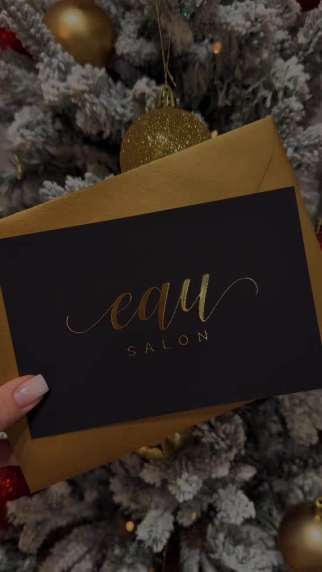 🎁 Still Hunting for the Perfect Gift?
Give them what they actually want this year… great hair. ✨
Our Eau Salon gift cards work for every style, every service, and every person on your list : from the glam-lover to the “I never treat myself” friend.
Because let’s be honest… good hair days > anything you can wrap. 😉
Whether you’re last-minute shopping, stuffing stockings, or gifting something thoughtful without the stress, this is your easy, luxe, go-to gift.
🎅 Gift cards available in any amount
Tap the link to purchase instantly or swing by Eau Salon to pick one up in person.
✨ Give the gift of great hair — it always fits. ✨
#yqr #yqrhair #yqrhairstylist #yqrhairsalon