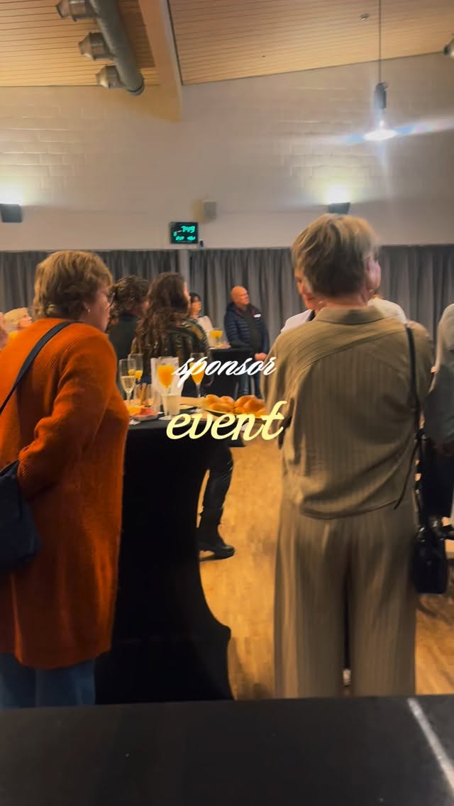 Vorige week hadden wij ons sponsorevent voor huidige & potentiรซle sponsors. Bedankt aan iedereen die aanwezig was en extra bedankt aan @broodjes_marja_bornem en @geutelingen om ons te voorzien van lekkere broodjes en geutelingen ๐ฅ๐ฅ