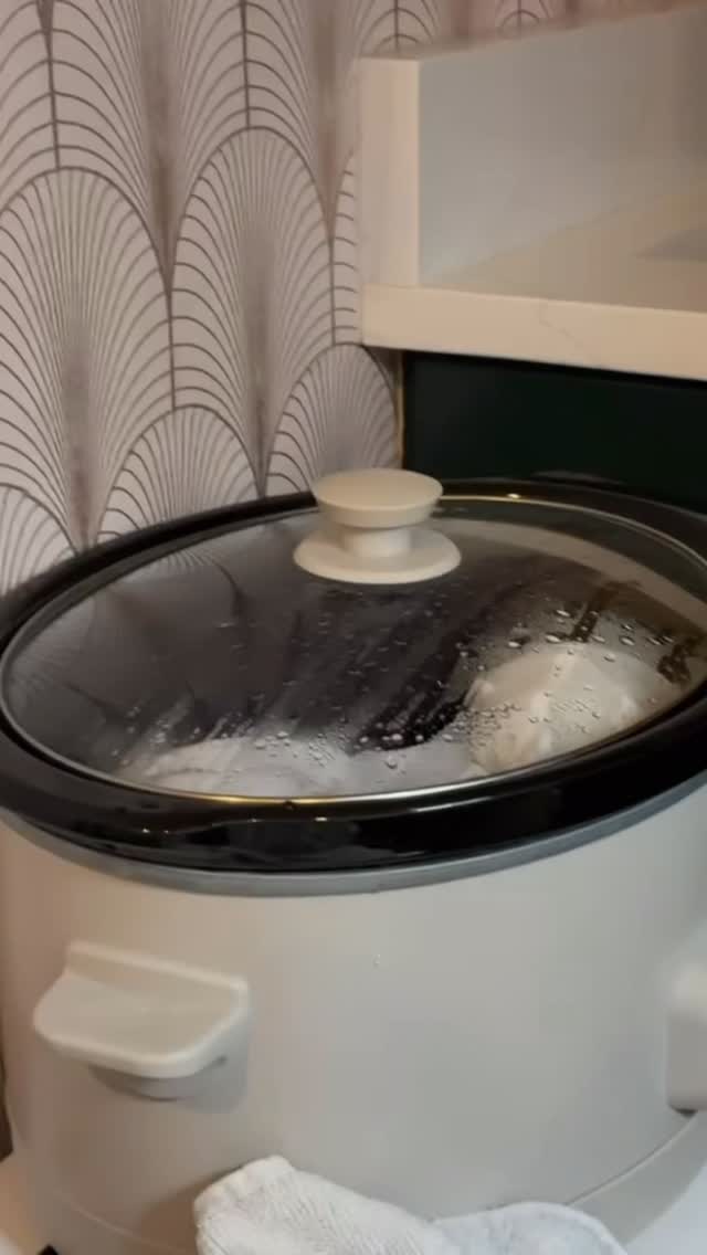 Facials that feel like a breath you didn’t know you needed.
Book with @moonorganics today
#nativemane #atlantaesthetician #luxuryfacial #grantparksalon #atlsalon