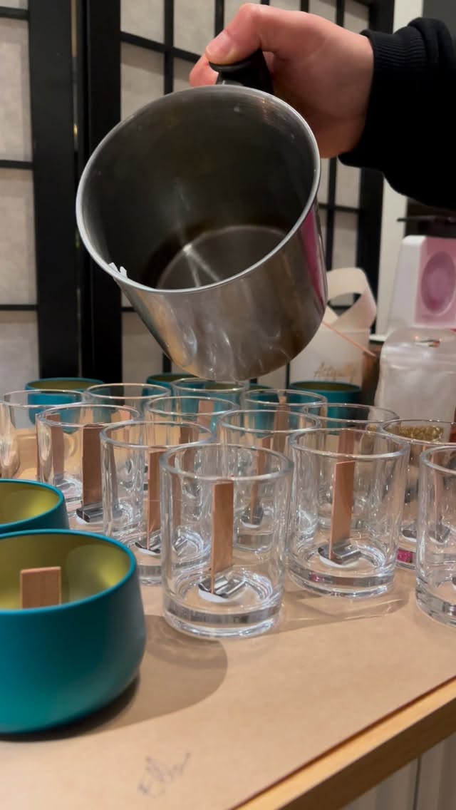 #refill
Arna Candles | Light. Enjoy. Refill
Refill — Fülle deine Räume und dich selbst immer wieder neu: mit Licht, mit Genuss, mit Momenten, die bleiben.#arnacandles #lichtmomente #kerzennachfüllen