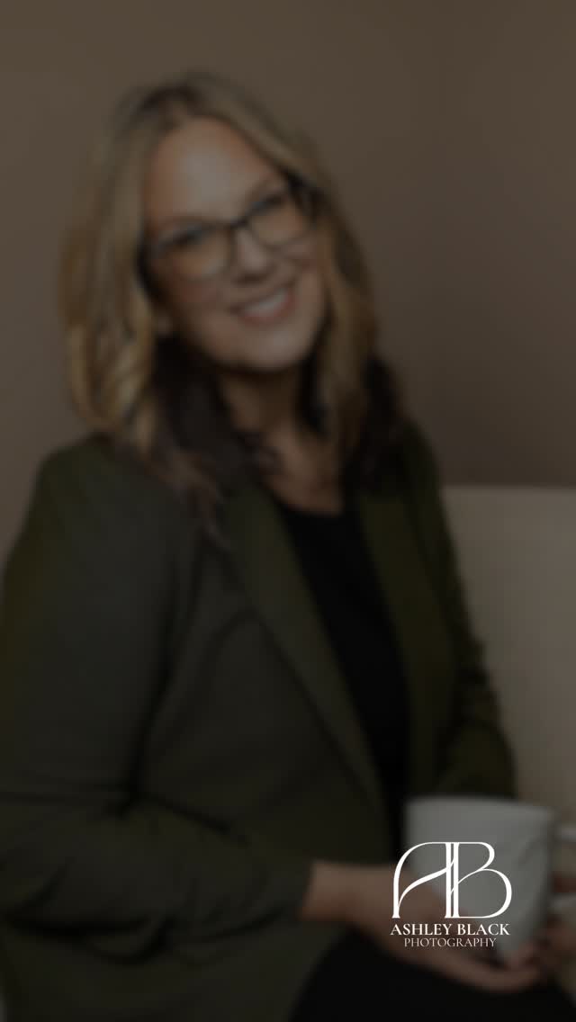 Is your online presence sending mixed signals?
If your branding photos aren’t as evolved as your business, you might be inviting doubt where you want trust.
Outdated visuals keep you in the “before” version of your story—even when you’ve already leveled up.
Your next opportunity is looking at your image. What does it say about you?
Ready to align your visuals with your vision? Message me to talk about elevating your brand.
#AshleyBlackPhotography #ChampaignIL #CentralIllinoisBranding #ChampaignBrandPhotographer #PersonalBrandingChampaign #QuietLuxuryBrand #WomenInBusinessIL #ElevateYourImage