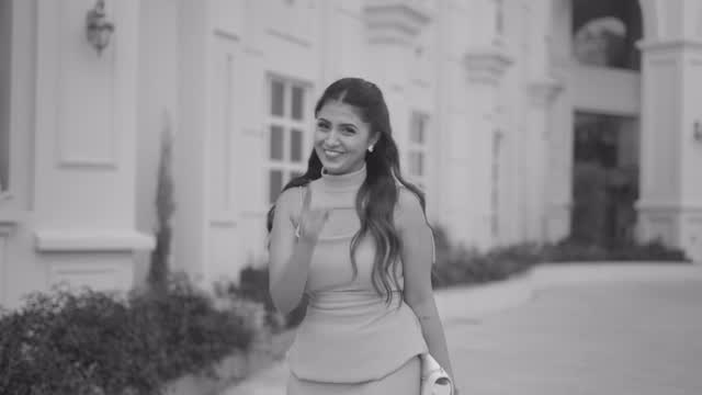 The wait is finally over ✨ Chérie Charm presents the 9toWine Collection.
Made for the girl who runs from 9 to 5 and shines 9 to wine 💅🏽✨ From trendy co-ords to classy silhouettes🫶
Step into your soft–glam era with the collection that takes you from office to party in one switch.
DM us to order now✨
MUA - @sharinbalwani
.
.
.
.
( women’s wear brand, Indian western wear brand, 9 to wine, chic outfits for women, office wear for women, office to party looks)
#cheriecharm #newcollection #fashiondrop2025 #indianfashionbrand #9towine #outfitsforwomen #outfitideas #onlineshopping #classicoutfits