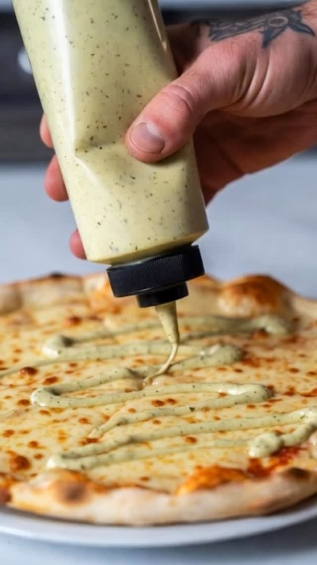 🕺Es mejor con mucha salsa.
#bittapizza #tuslicetusalsa #foodporn