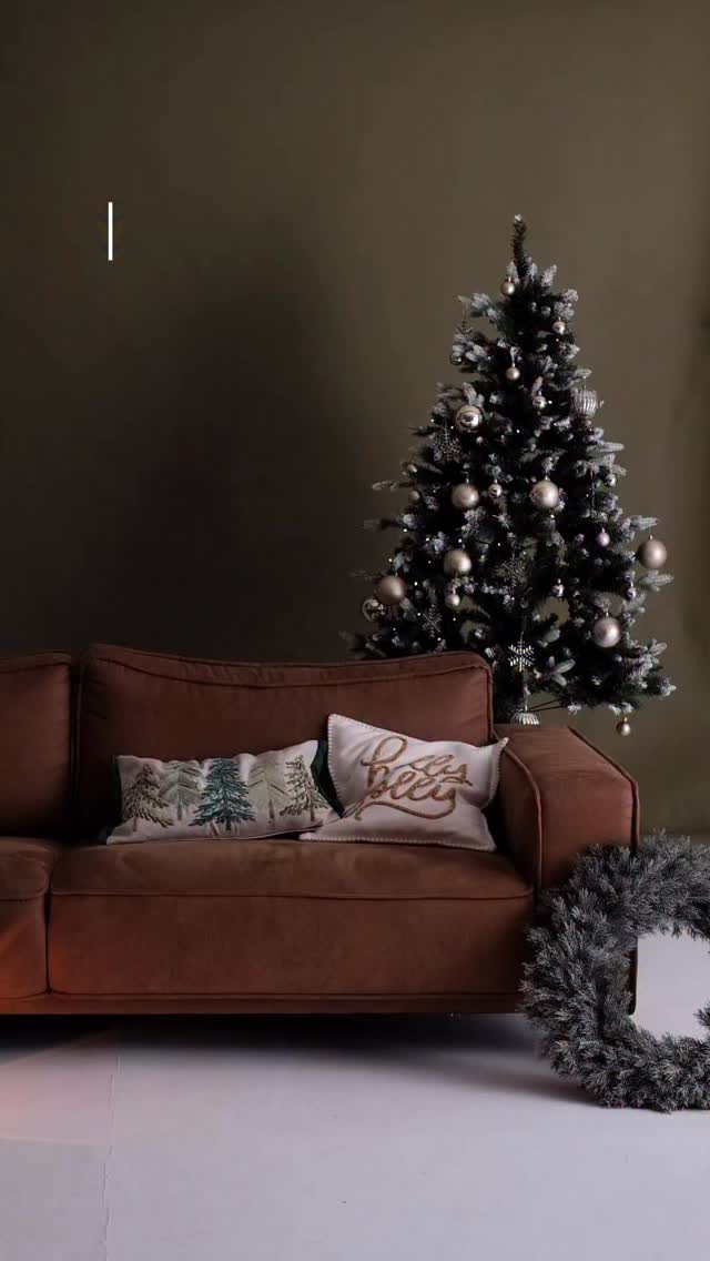 ✨Türchen Nummer 15✨
Wenn die Trauung der erste Programmpunkt ist und um 13:30 beginnt… wann laden wir am besten die Gäste ein?
Die Antwort erfahrt ihr im Video! 🤗
#freietrauung
#hochzeit
#hochzeitsfotografie
#traurednerin