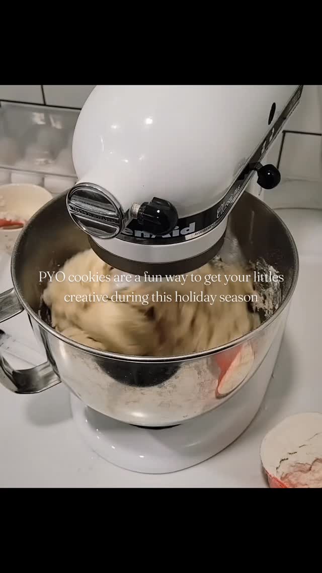 Fun way to get creative this holiday season.
#christmascookies
#holidays
#holidaytreats
#pyocookies