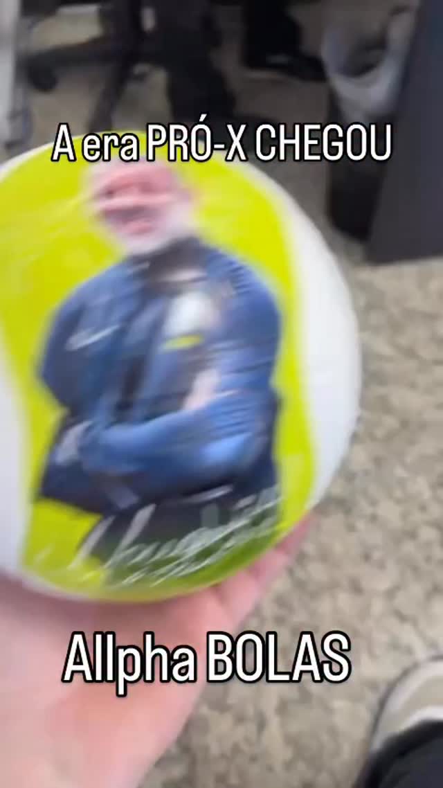 Mais uma mini bola personalizada da X com a qualidade da @allphabolas.oficial minha nova parceira estratégica das quadras.
••
👉Quer qualidade? Segue a @allphabolas.oficial
••
ELEVE SEU JOGO, A ERA PRÓ-X CHEGOU ⚽️
#futsalbrasileiro🇧🇷 #marquinhosxavier #allphabolas