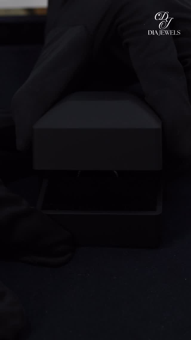 Because she deserves a sparkle as rare as her✨
-
@diajewelsdubai
Looking for the perfect diamond jewelry? 💎
Dia Jewels is your one-stop store at Gold & Diamond Park for everything from engagement rings to everyday sparkle. Come visit us!
-
-
#diajewelsdubai #jewelry #dubai #diamonds #labgrowndiamonds #dubai #viral #fyp #trending #explorepage #goldanddiamondpark